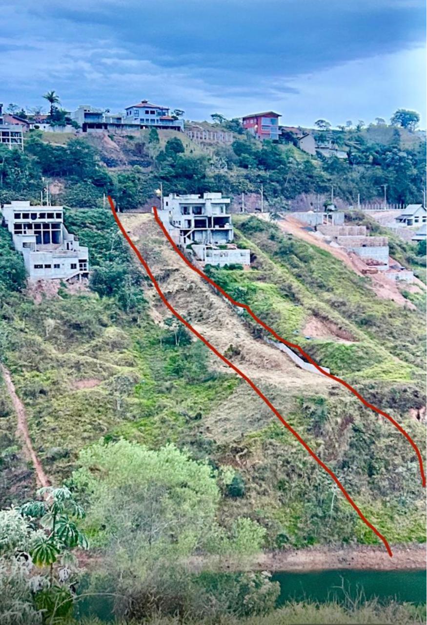 Lote E57 Exclusivo pé na água com acesso direto à represa Condomínio Águas de Igaratá - Imagem 4